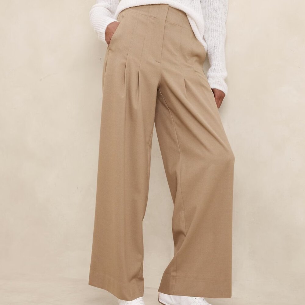 Banana Republic Ultra High-Rise Wide-Leg Flannel Trouser Size [4]